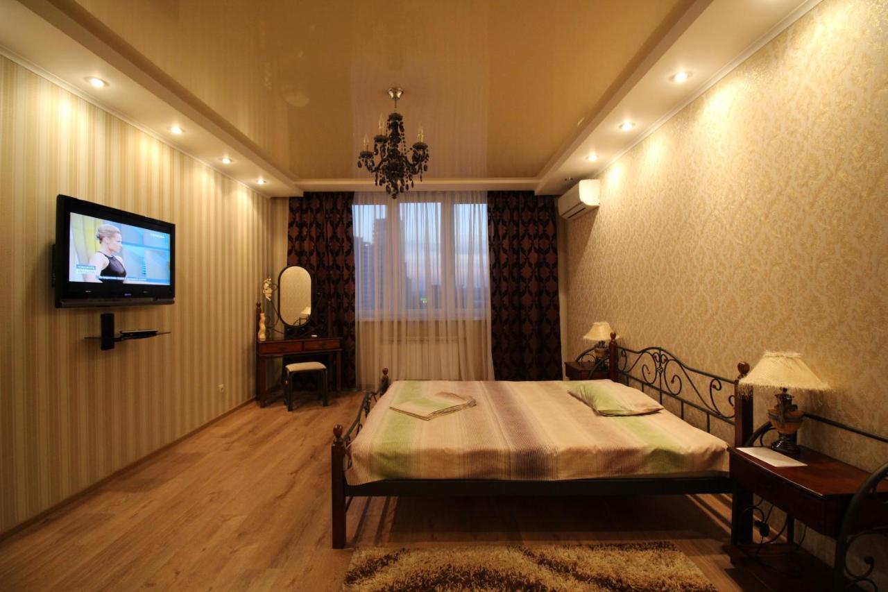 Panoramic View Lux Apartment On Metro Osokorky キエフ エクステリア 写真