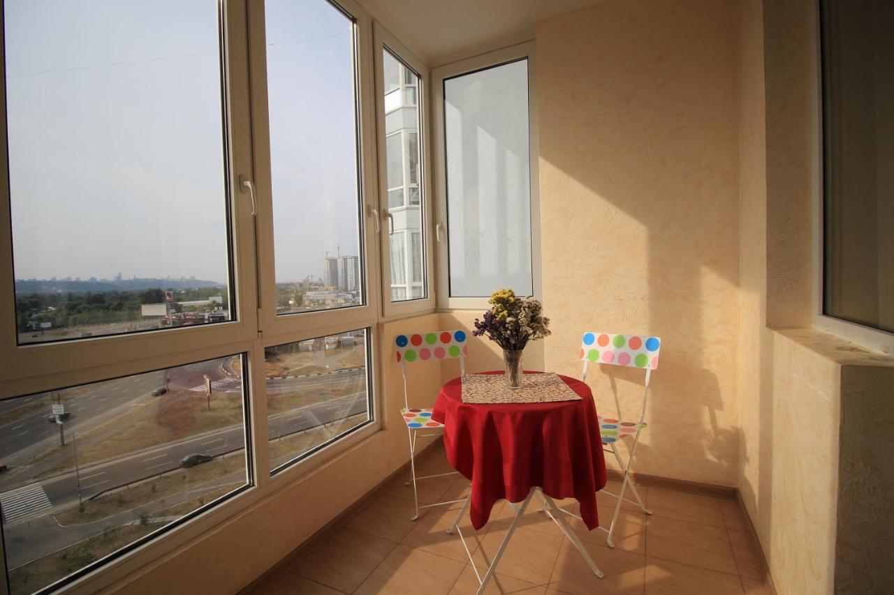 Panoramic View Lux Apartment On Metro Osokorky キエフ エクステリア 写真